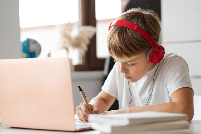 145+ ADHD Classroom Accommodations: A Grade-by-Grade Guide